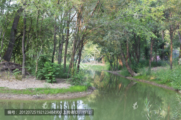小河