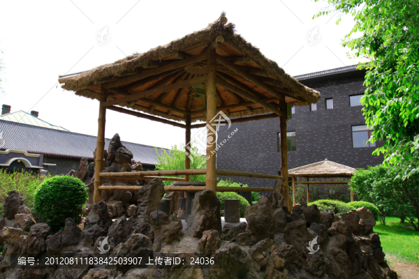 長(zhǎng)春偽滿皇宮博物院,御花園涼亭