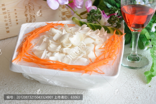 冰鎮(zhèn)鮮百合