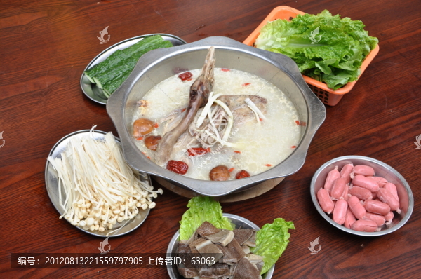 全鴨火鍋