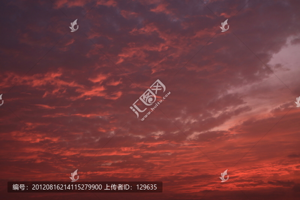虹橋機(jī)場(chǎng)晚霞