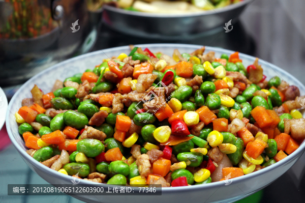 毛豆紅蘿卜丁炒肉粒