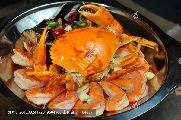 一鍋魚(yú)蝦蟹