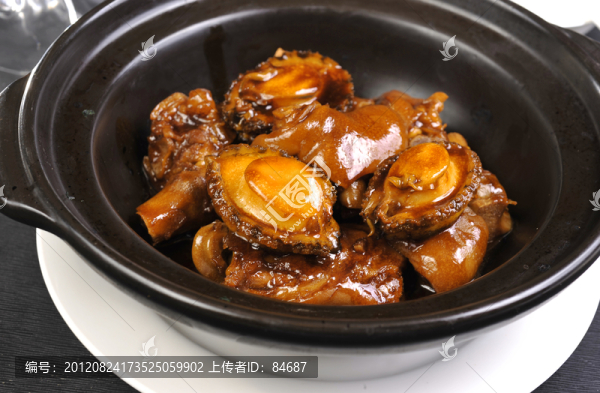 豬腳燉鮮鮑魚(yú)