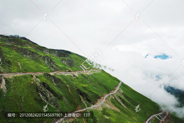 巴郎山天塹