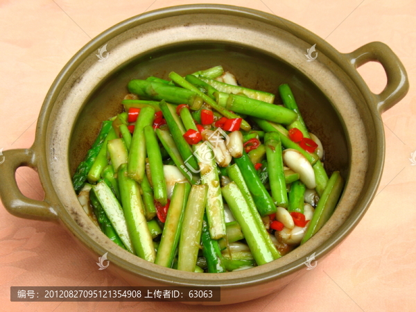 砂鍋蘆筍