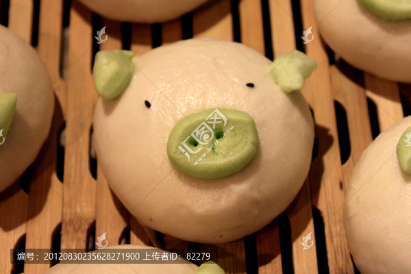 明星豬仔包