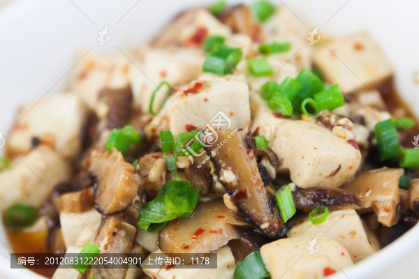 香菇炒豆腐