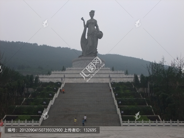 永川區(qū)神女湖神女雕像