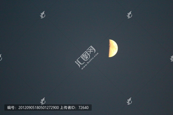 月亮