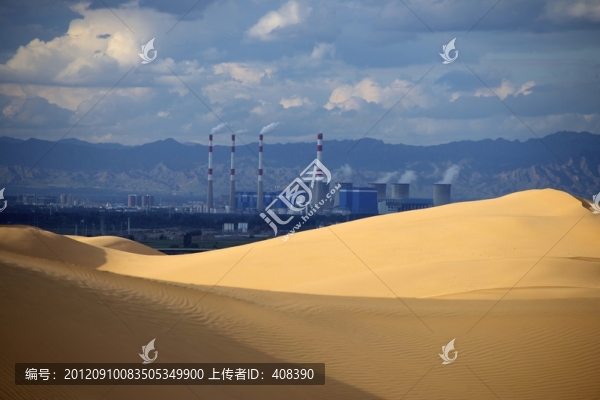 金色的沙漠和達(dá)拉特旗電廠