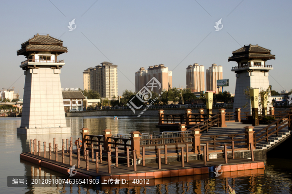 西安漢城湖公園安門(mén)廣場(chǎng)
