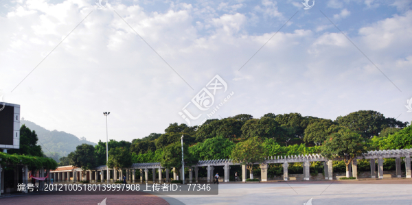 東莞旗峰山下