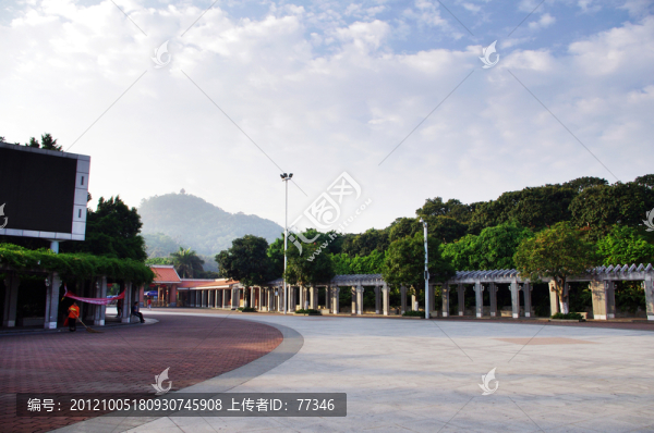 東莞旗峰山下