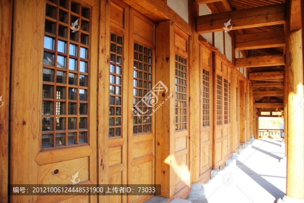 沿途的風(fēng)景,,木質(zhì)建筑