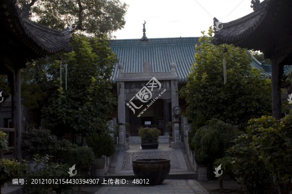 西安大學(xué)習(xí)巷清真寺院內(nèi)大景