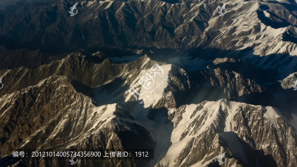天山