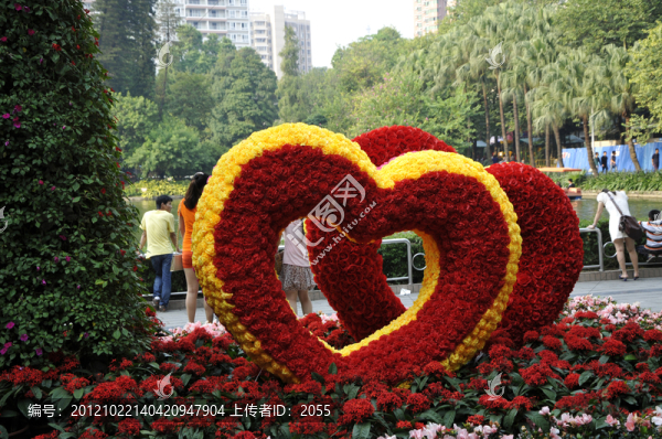 雙心花卉人造景