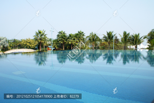 游泳池