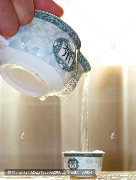 倒茶