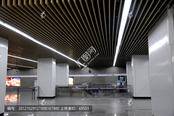 上海地鐵站內(nèi)景