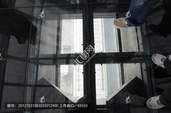 上海環(huán)球金融中心俯視窗口