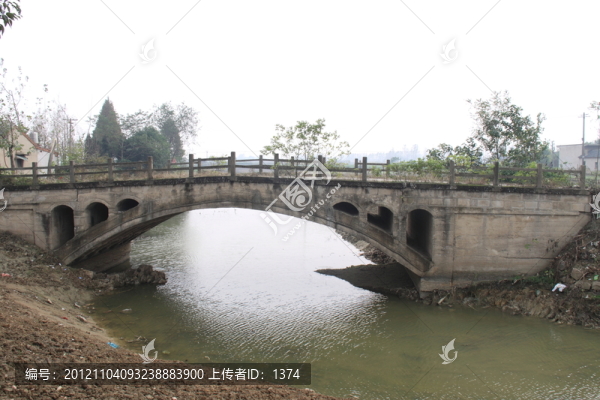 老橋秋色