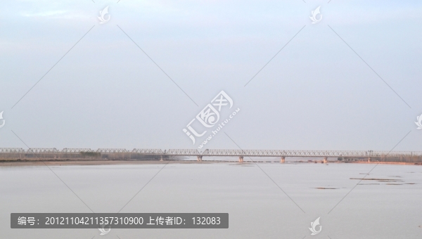 長(zhǎng)東黃河鐵路大橋