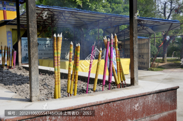 清遠(yuǎn)景點(diǎn),金雞巖佛香