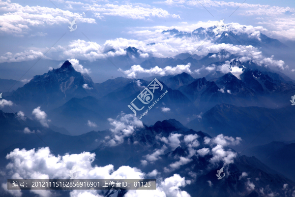 群山