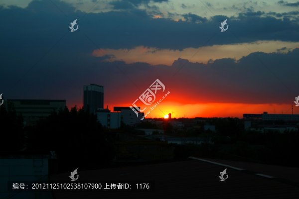 落霞繽紛