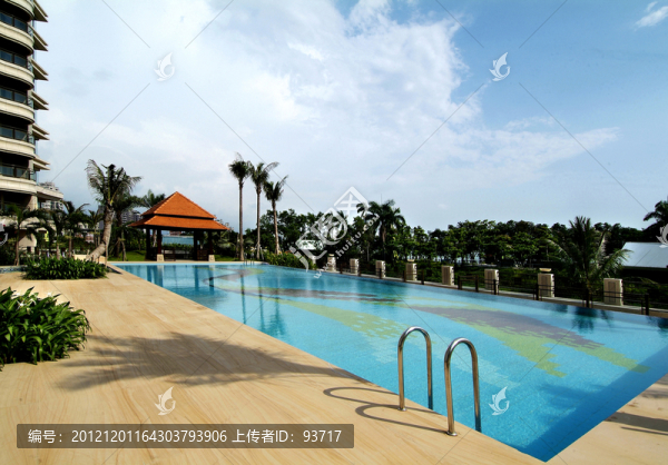游泳池