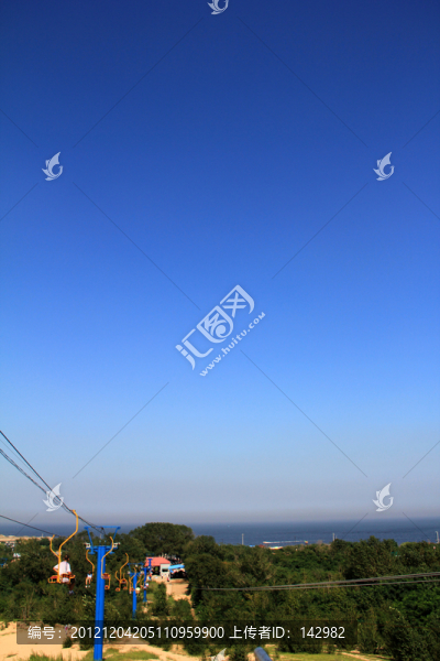 秋山