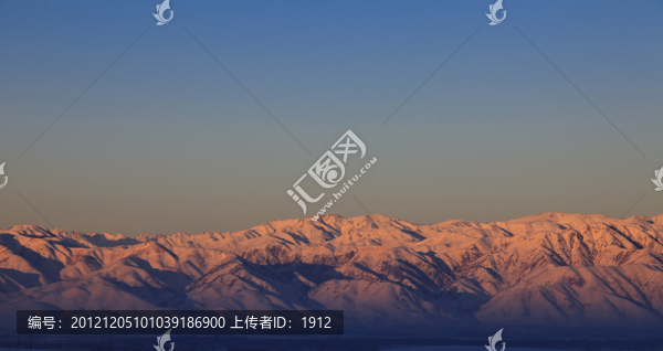 雪山夕照