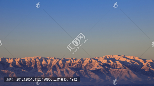 雪山夕照