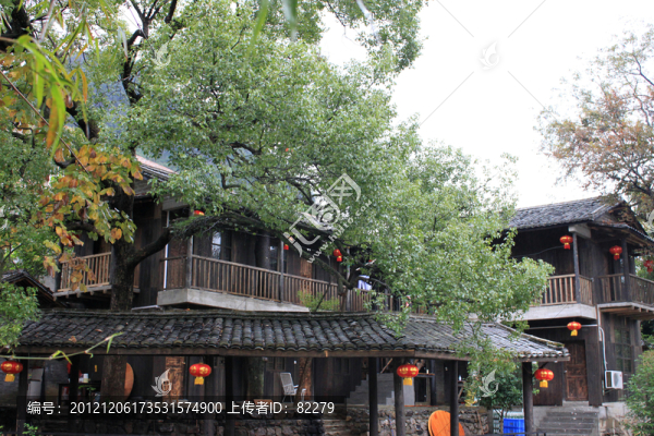 林間小屋