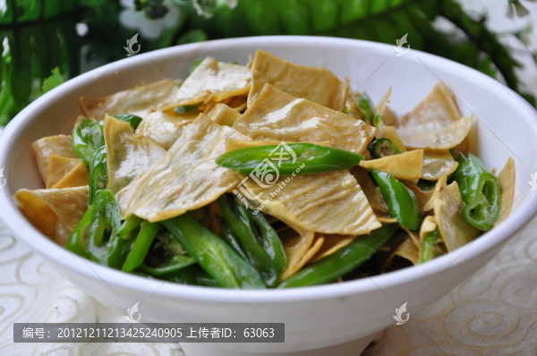 青椒炒豆皮