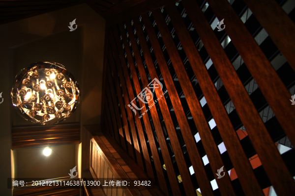 吊燈