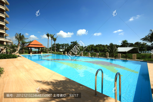 游泳池