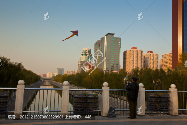 放風(fēng)箏