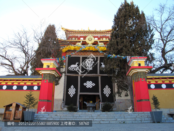 香格里拉,龜山大佛寺建筑