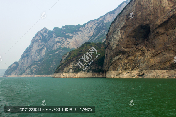 高峽平湖