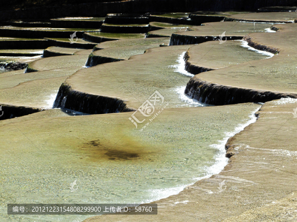 麗江藍(lán)月谷風(fēng)景區(qū),鈣化池