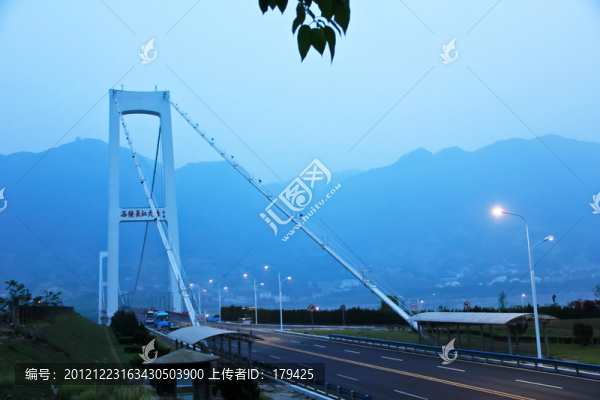 西陵長(zhǎng)江大橋
