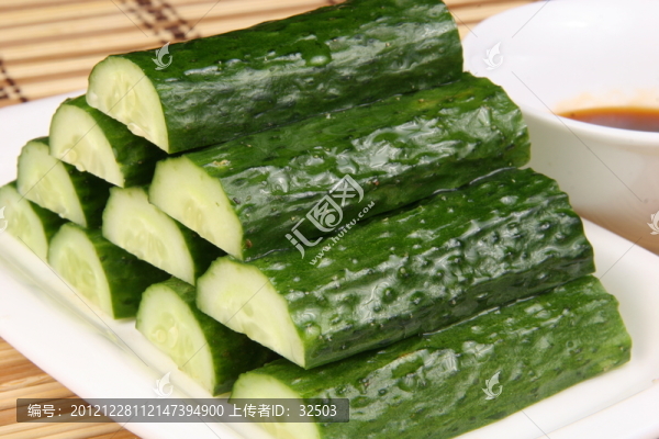 沾醬黃瓜段