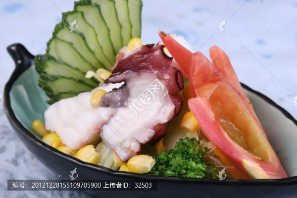 鱆魚(yú)色拉
