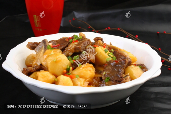 牛仔骨燉土豆
