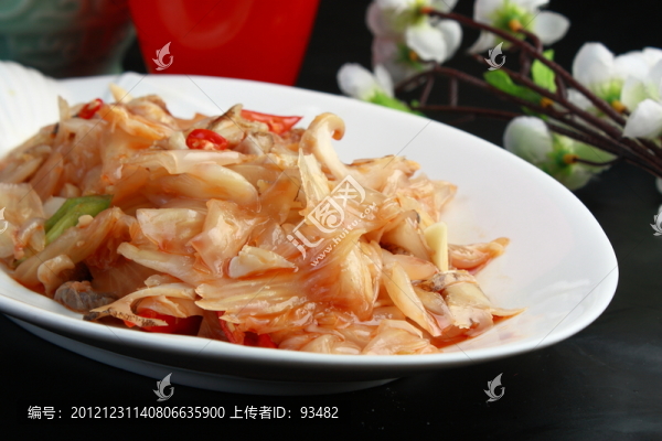 酸菜心拌海螺