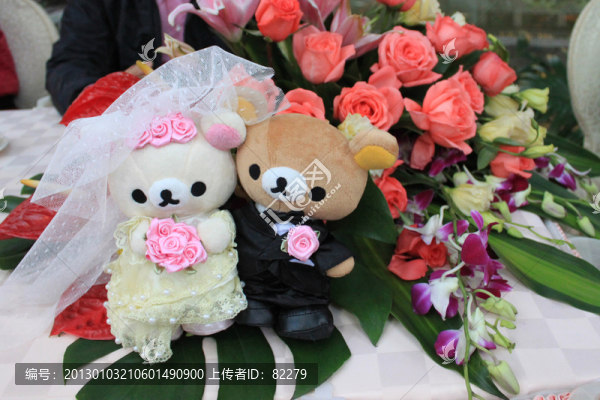 一對(duì)小熊