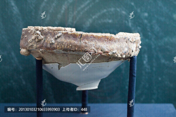 漏斗形匣缽